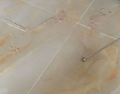 开原瓷砖空鼓维修公司分享粘合剂选择不当在瓷砖铺贴过程中可能导致以下问题